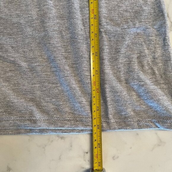 Peanuts T-Shirt - “I Got A Rock”  Halloween Scene - Women's size M - Brand New - Picture 11 of 13